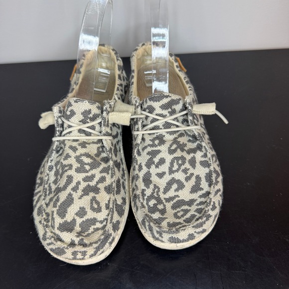 Hey Dude Wendy Cheetah Woven Slip On Loafers Womens 6 Grey Cream Lightweight - Picture 2 of 8